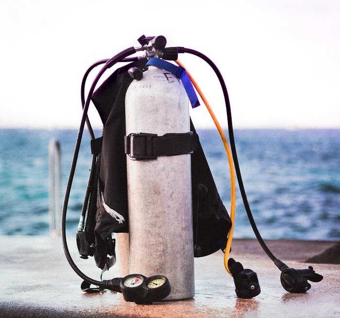 peralatan menyelam scuba diving dan fungsi dari BCD, pernapasan agar penyelam bisa bernafas dalam air ketika 